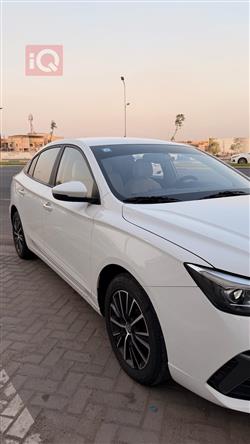 MG 5 Plus
